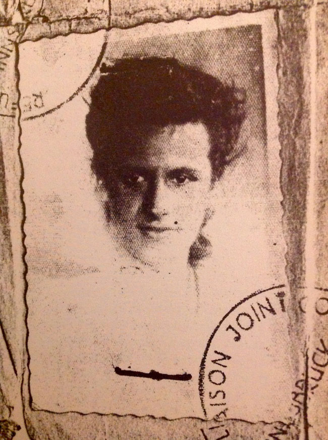 Sarah Rjfka Cjmbel in una foto prima della deportazione ad Auschwitz.